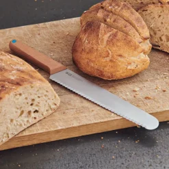 Brotmesser aus rostfreiem Stahl